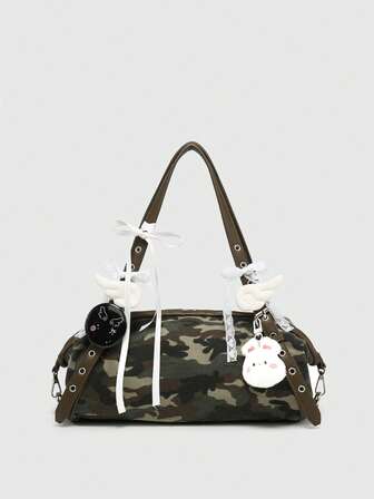 Kawaii Bolso de hombro de gran capacidad con múltiples bolsillos, con decoración de cruz y corazón vintage desgastado en degradado de camuflaje, y lazo en la correa, para mujer