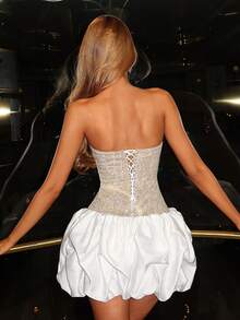 Vowa 优雅露肩白色蕾丝V领束腰露背可调节系带泡泡裙摆连衣裙，适合各种场合，如新娘送礼会、婚礼宾客礼服、正式晚礼服 - 白色 - 查看 3