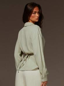 Athîral 女士休闲绿色纽扣长袖修身衬衫，收腰褶裥设计，适合女性休闲穿着，绿色衬衫，舒适梭织面料，优雅连衣裙，浅绿色上衣，亚麻衬衫，夏季衬衫，鼠尾草绿上衣，绿色衬衫，春季女装，春假必备 - 綠色 - 查看 6