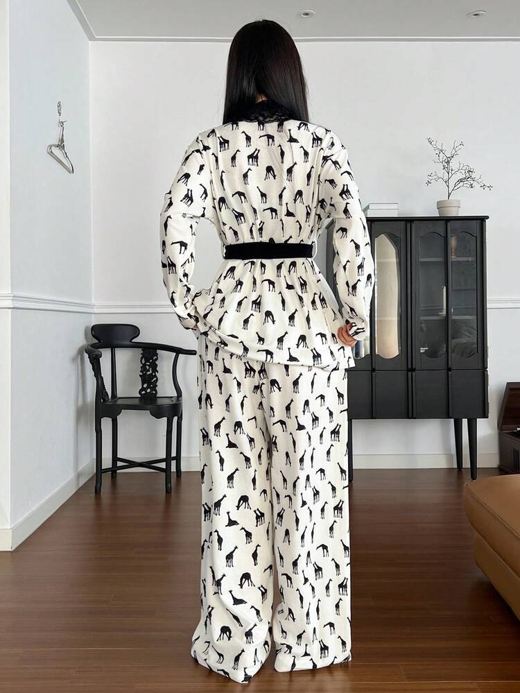 Women's Giraffe Silhouette Print Lace Patchwork Pajama Set, Autumn/Winter