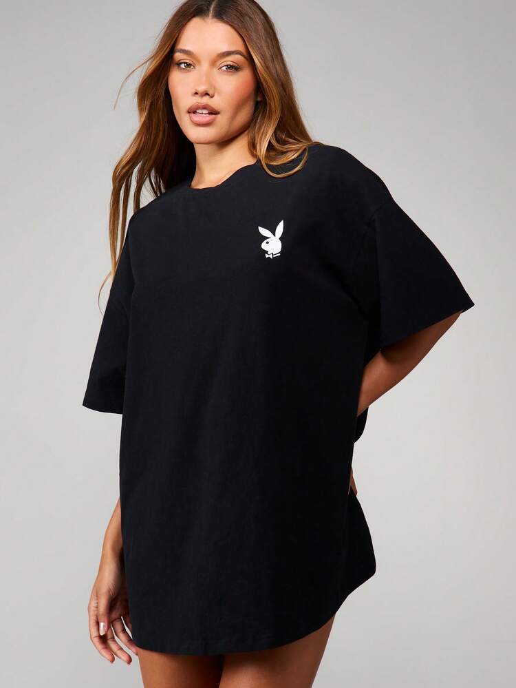 Missguided x Playboy Vestido de dormir con estampado de revista oversize, cuello redondo, mangas cortas y longitud mini para uso doméstico y ropa de dormir. Vestido cómodo tipo camiseta.