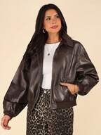 Oberbekleidung & Anzüge