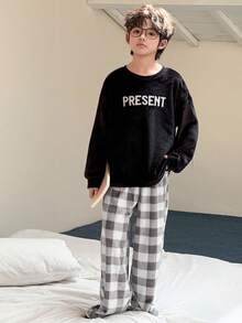 DAZY Tween Boys' Printed Crew Neck Long Sleeve Top & Plaid Pants Pajama Set - Black - View 3
