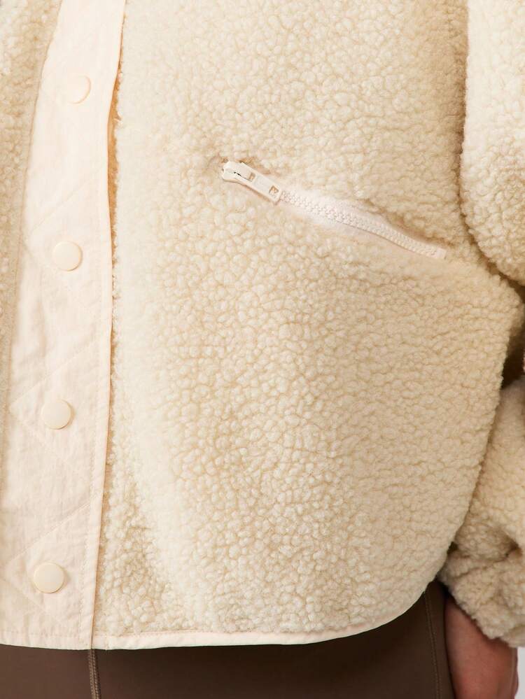 MISSGUIDED Oversized Cropped Borg Button Up Sherpa Jacket With High Collar And Zip Pockets For Fall Winter Layering