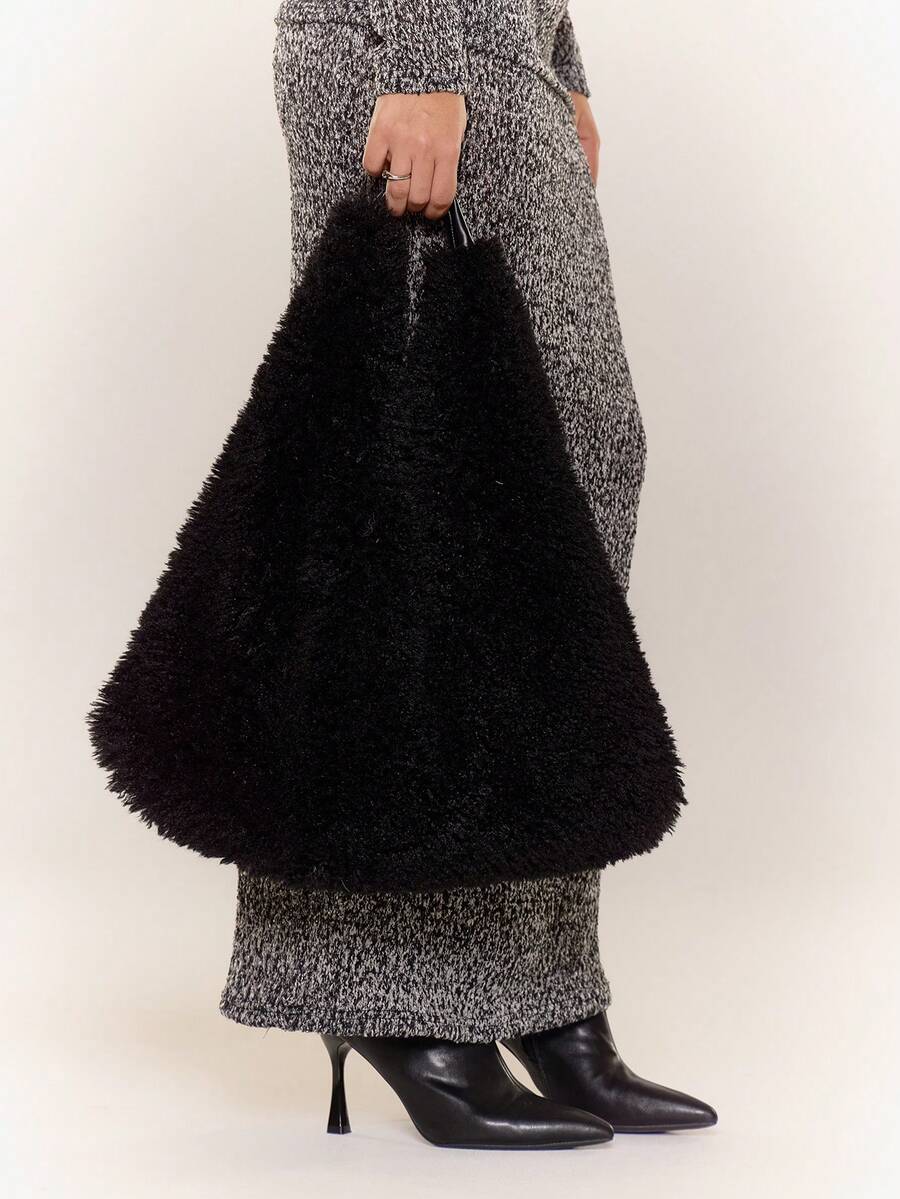 MUSERA Túi tam giác giả lông thú mềm mại, quai xách giả da - màu đen - Xem 1