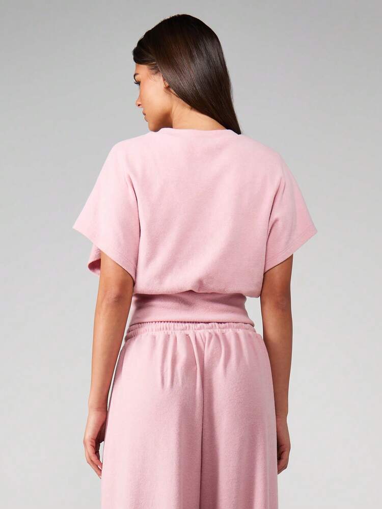 MISSGUIDED Ensemble de détente avec un haut ample à manches courtes et un pantalon à taille élastique et cordon de serrage pour un port confortable à la maison, une tenue décontractée coordonnée