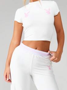 Missguided x Playboy Bộ đồ ngủ nữ tay ngắn crop top và quần ống rộng in hình thỏ hồng - trắng - Xem 3