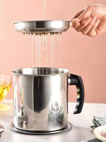 1.4升不锈钢可重复使用滤油壶，带细网滤网 - 专业厨房油脂过滤器，适用于煎炸、烹饪、生物燃料 - 易倾倒壶嘴和舒适手柄，可放入洗碗机清洗