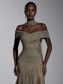 Elitara 优雅灰色极简露肩褶皱不对称A字高开衩连衣裙，适合婚礼、正式活动、晚宴和鸡尾酒会等场合。 - 灰色 - 查看 3