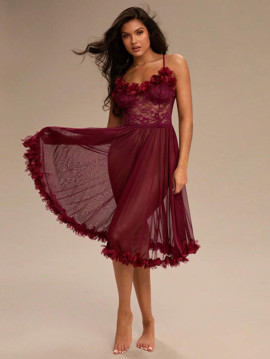 Enchnt Camisón transparente de malla con parche de encaje y decoración floral en 3D con vestido oversize - Burdeos - Ver 1