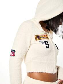 SUMWON WOMEN 奶油色拉链连帽针织衫，饰有赛车方程式贴片和胜利图案，适合休闲街头服饰。 - 白色 - 查看 7