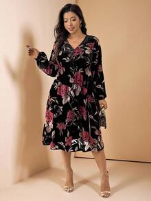 SHEIN LUNE 大码V领长袖落肩印花宽松腰身连衣裙 - 彩色 - 查看 2