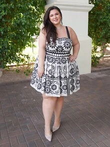 Truni Sometimesglam Plus Size Women's Vacation Black Geometric Retro Print Strappy Tie Cinched Waist Flared Mini Dress, For Pear Triangle Body Shape