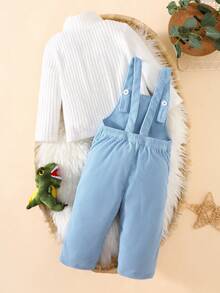 SHEIN Conjunto de 2 piezas para niños pequeños: Peto de pana y camiseta de cuello alto acanalado de manga larga con decoración de dinosaurio 3D