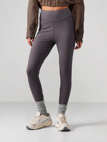 MISSGUIDED High Rise Fitted Solid Leggings With Comfortable Waistband Perfect For Casual Everyday Wear And Layering Outfits