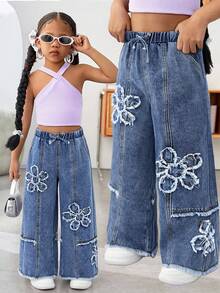 SHEIN Kleine Mädchen Loose Fit Blaue Jeans mit ausgefranstem 3D Blumen Schleifendekor, Herbst, Winter, Lässig und modisch, Urlaub, Streetwear, 2000er Jahre Stil, Weihnachtshose, Jeans, Blumenmuster, Denimhose - Mittele Waschung - Übersicht 1