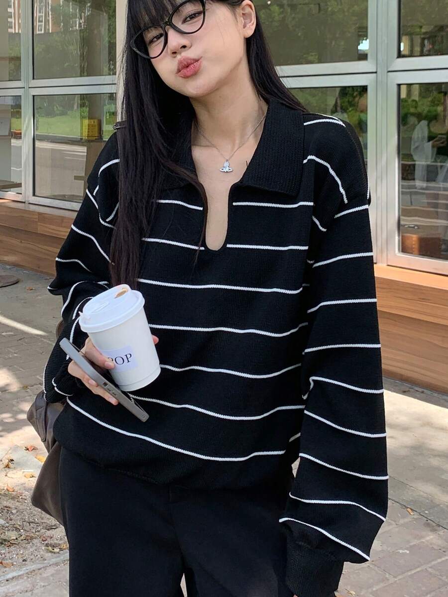 K-Vae 女士休闲黑白条纹高领落肩毛衣，秋冬款 - 黑與白 - 查看 1