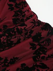 Sweetra 女士优雅复古网纱植绒喇叭袖修身迷你连衣裙 - 紅色和黑色 - 查看 3