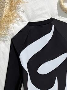 SHEIN 女童黑白印花连体泳衣，沙滩度假泳装 - 黑與白 - 查看 5