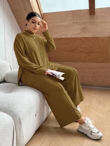 SHEIN Essnce 大尺碼女款休閒日常通勤簡約純色立領開衩下擺寬鬆T恤與寬腿褲兩件套，春秋款 - 駝色 - 查看 1