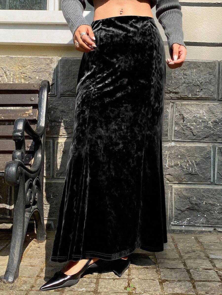 Livesso Robe élégante et décontractée en velours noir avec taille ajustée, convenant pour le Nouvel An, Noël, mariage, fête, banquet, jupe sirène