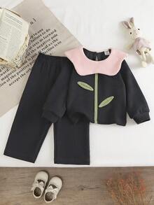SHEIN Bộ quần dài ống rộng tay dài họa tiết hoa dễ thương, thoải mái, họa tiết sọc xoắn, chất liệu vải mềm mại, dành cho bé gái từ 2-5 tuổi, mùa Thu/Đông - Màu xám đen - Xem 1