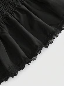 ROMWE Kawaii 可爱露肩荷叶边腰部蕾丝吊带背心女式上衣 - 黑色 - 查看 4