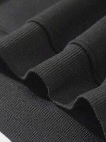 ROMWE MEN Goth 男士印花休闲宽松连帽衫，带口袋 - 深灰色 - 查看 3