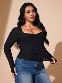 Hourglow Áo thun tay dài cổ tròn màu trơn cỡ lớn ôm sát, cài nút phía trước gợi cảm, dành cho dáng người đồng hồ cát - màu đen - Xem 7