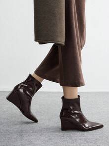 CUCCOO BIZCHIC 女士时尚百搭通勤尖头坡跟踝靴 - 咖啡棕 - 查看 4