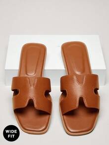 SHUZIA Women's Wide-Fit Comfy Everyday Summer Vacation Casual Flat Sandals For Christmas - Camel - View 2