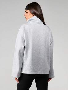 MISSGUIDED Edition品牌半拉链套头衫，宽松漏斗领设计，版型休闲，饰有压纹字母，适合日常休闲穿着。 - 灰色 - 查看 2
