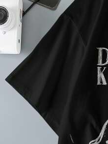 BATMAN X SHEIN 男士休闲字母与人物图案圆领短袖 T 恤，夏季 - 白色 - 查看 4