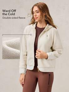 OutZeal 女士冬季保暖户外抓绒圣诞套装长袖露营徒步拉链外套带口袋 - 米色 - 查看 2