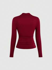 Sweetra 大码优雅通勤纯色金属装饰修身长袖T恤 - 酒紅色 - 查看 2