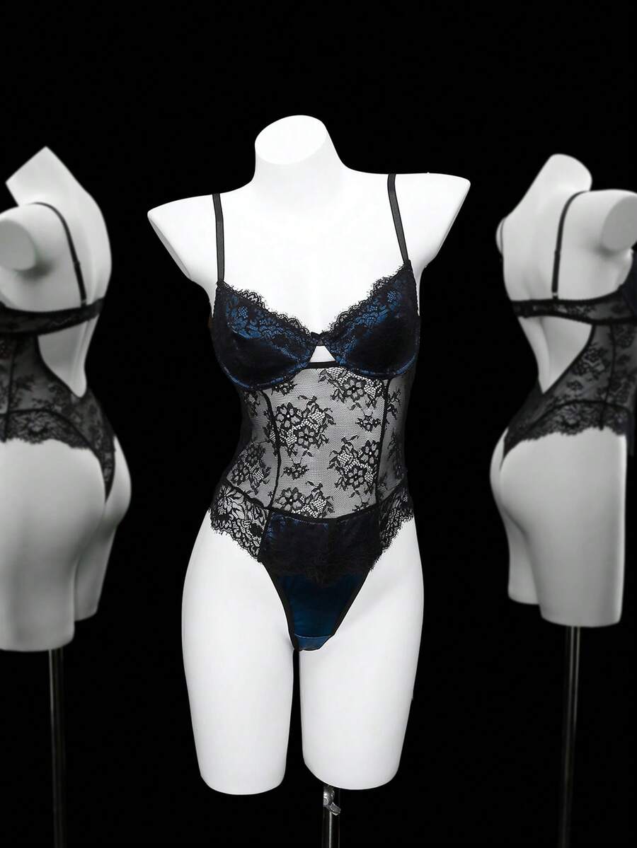 1件女式性感蕾丝拼布紧身衣