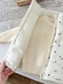 SHEIN 女婴冬季无袖拉链简约百搭轻薄修身背心，适合寒冷冬季日常外出穿着