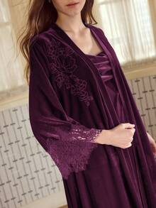 MOTF PREMIUM EMBROIDERED FLORAL LACE PATCHWORK SHORT ELEGANT ROBE - Purple - View 2
