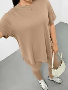 SHEIN Essnce مجموعة قطعتين من قميص أسود قصير الأكمام وسروال ليجنز للنساء ذوات الحجم الكبير، ملابس رياضية كاجوال مريحة وأساسية وقابلة للتنوع، تخسيس اليومي، ملابس للخروج، ملابس Y2K، أسلوب بسيط، ملابس للكنيسة - كاكي - مشاهدة 7