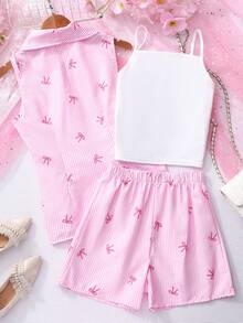 Sparklyn 适合8至12岁女孩，时尚、优雅、可爱、甜美、个性、休闲，粉色条纹蝴蝶结印花无袖背心搭配白色短背带和粉色蝴蝶结印花短裤三件套，适合春、夏、秋等所有季节。