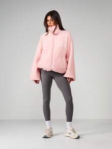 MISSGUIDED Jaket Sherpa Borg Oversized dengan Resleting, Grafis Gunung Bordir, dan Kerah Tinggi untuk Lapisan Pakaian Musim Dingin - Berwarna merah muda - View 4