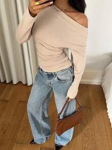 Siren Gaze 不對稱領落肩袖褶邊T恤