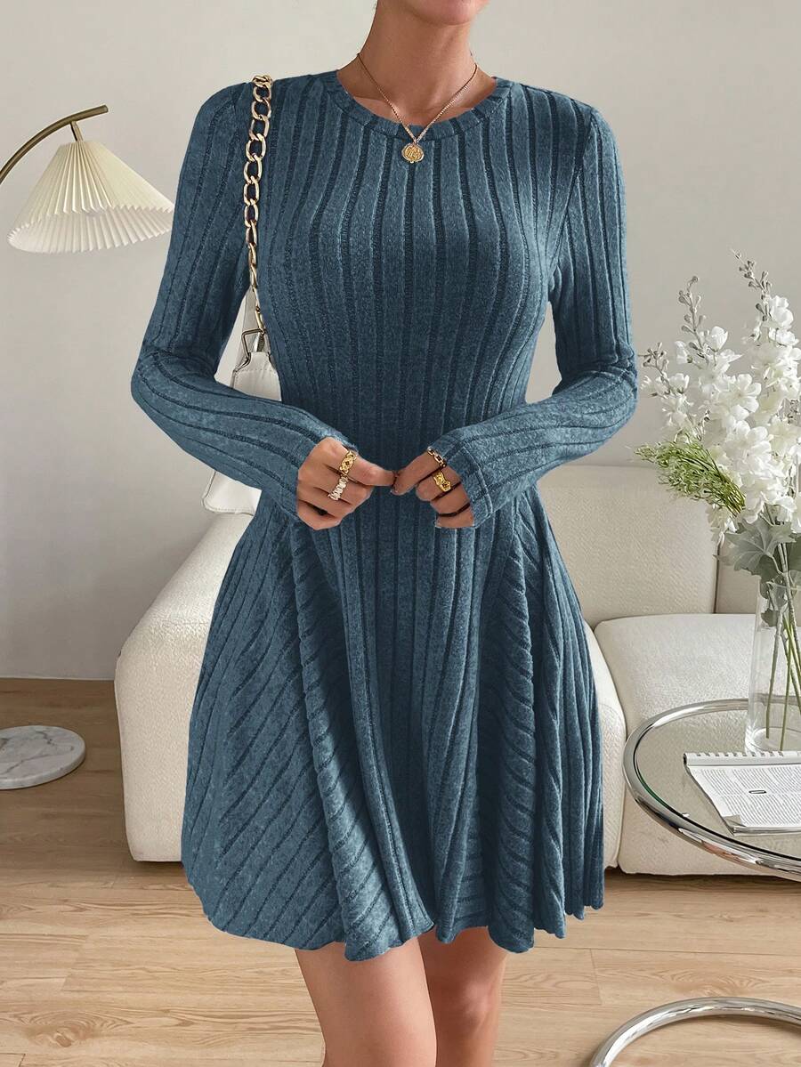 SHEIN Essnce 纯色圆领罗纹针织休闲长袖连衣裙 - 霧霾藍 - 查看 1