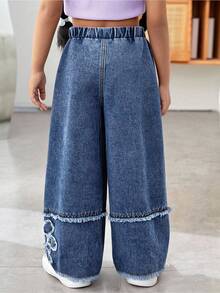 SHEIN Kleine Mädchen Loose Fit Blaue Jeans mit ausgefranstem 3D Blumen Schleifendekor, Herbst, Winter, Lässig und modisch, Urlaub, Streetwear, 2000er Jahre Stil, Weihnachtshose, Jeans, Blumenmuster, Denimhose - Mittele Waschung - Übersicht 11