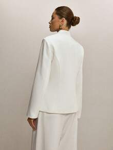ATUI Studio 女士纯色金属装饰设计修身休闲/工作长袖西装外套 - 白色 - 查看 2