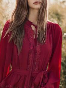 Florisole 女士秋冬波西米亚浪漫花卉蕾丝下摆A字连衣裙，酒红色 - 彩色 - 查看 5