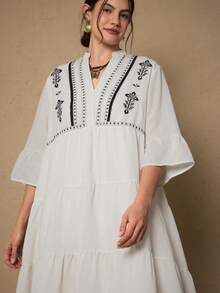 SHEIN VCAY Đầm voan xếp ly dáng rộng, thêu họa tiết, phong cách Bohemian, trang phục nữ Boho, đồng quê. - Màu be - Xem 7