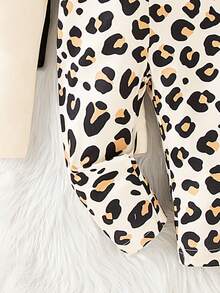 SHEIN Bộ 3 món quần legging thời trang họa tiết da báo cho bé gái, chất liệu vải dệt kim màu trơn thoải mái, thích hợp cho mùa xuân và mùa thu, mặc hàng ngày và hoạt động ngoài trời. - Màu Khaki - Xem 6