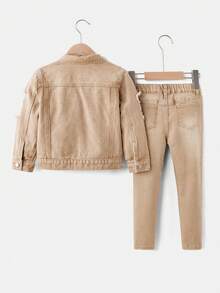 SHEIN 男童两件套时尚休闲蓝色镂空破洞磨边牛仔长袖外套和弹力镂空破洞磨边修身牛仔裤，适合日常穿着和男童秋季服装搭配。 - 卡其色 - 查看 2