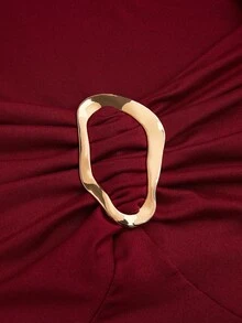 Sweetra 大码优雅通勤纯色金属装饰修身长袖T恤 - 酒紅色 - 查看 8